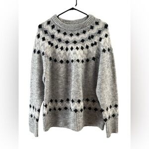 RDI grey and black crew neck knit sweater